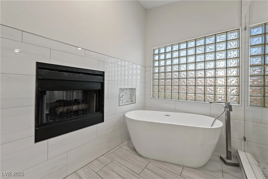 2113 Waterbury, Las Vegas, NV 89134