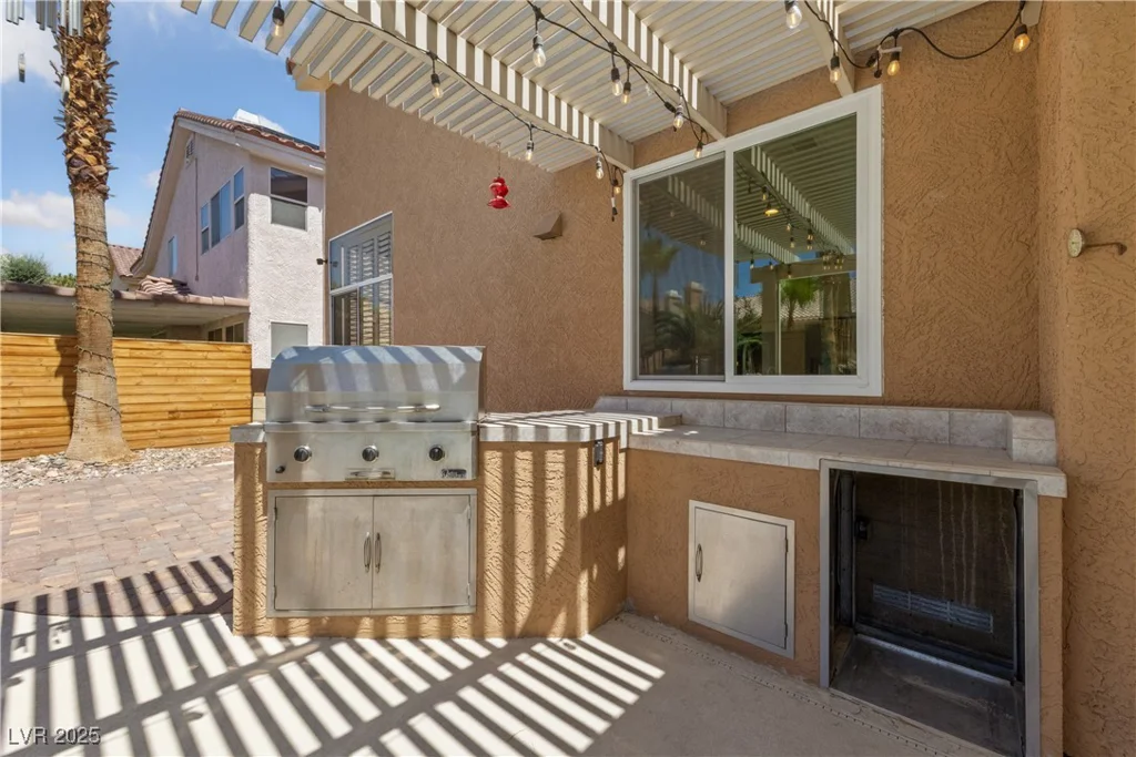 2113 Waterbury, Las Vegas, NV 89134