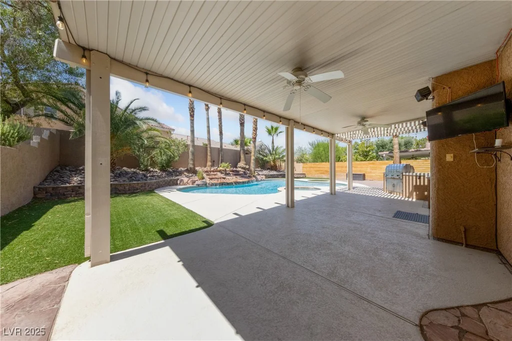 2113 Waterbury, Las Vegas, NV 89134