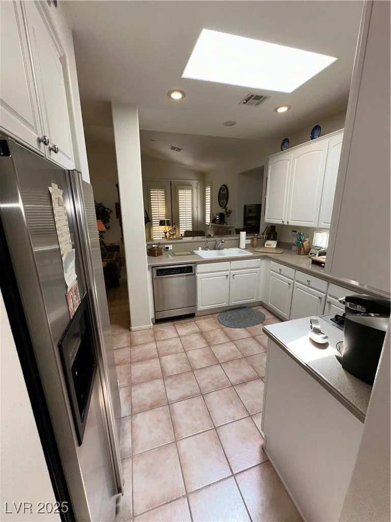 9854 Canterbury Creek, Las Vegas, NV 89183