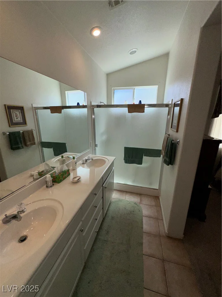 9854 Canterbury Creek, Las Vegas, NV 89183