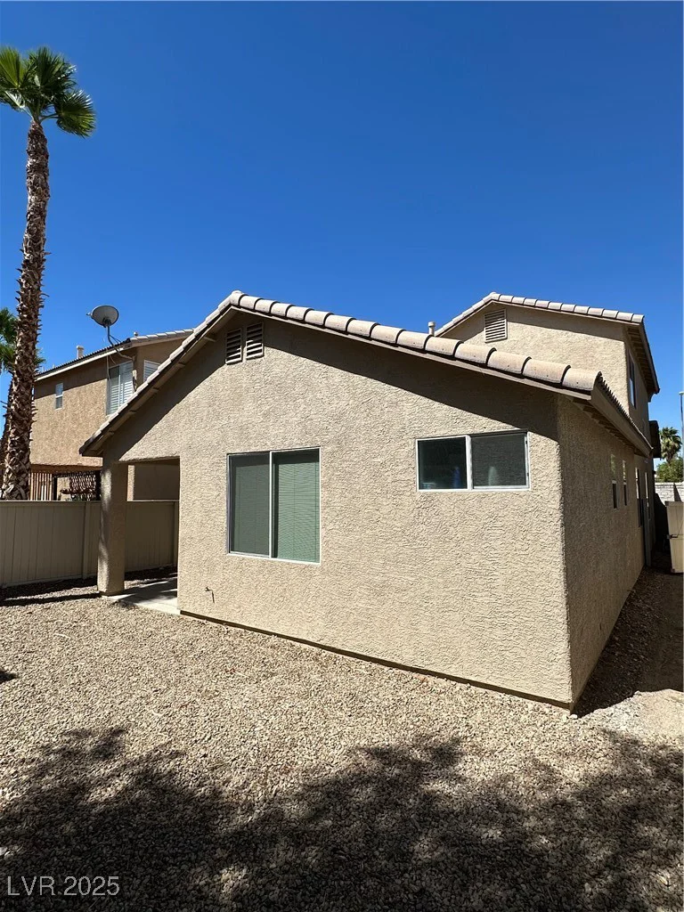 9854 Canterbury Creek, Las Vegas, NV 89183