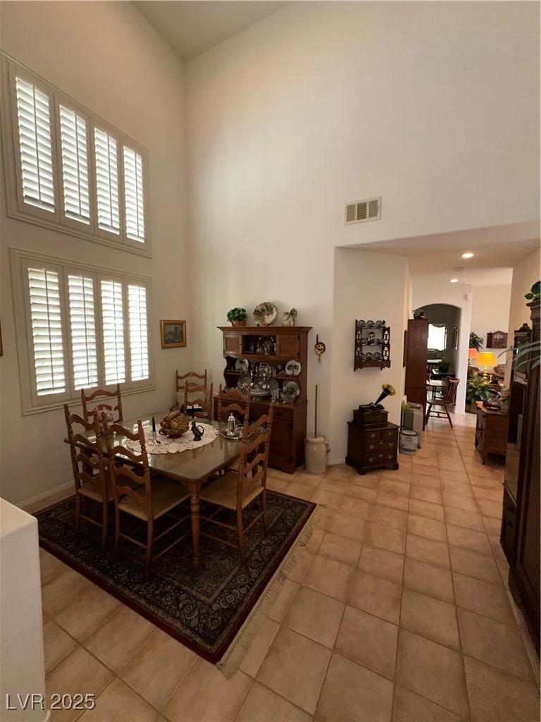 9854 Canterbury Creek, Las Vegas, NV 89183