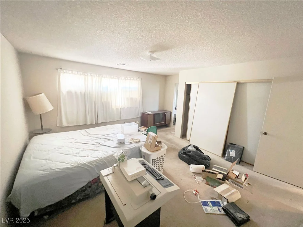 1693 Crest, Las Vegas, NV 89119