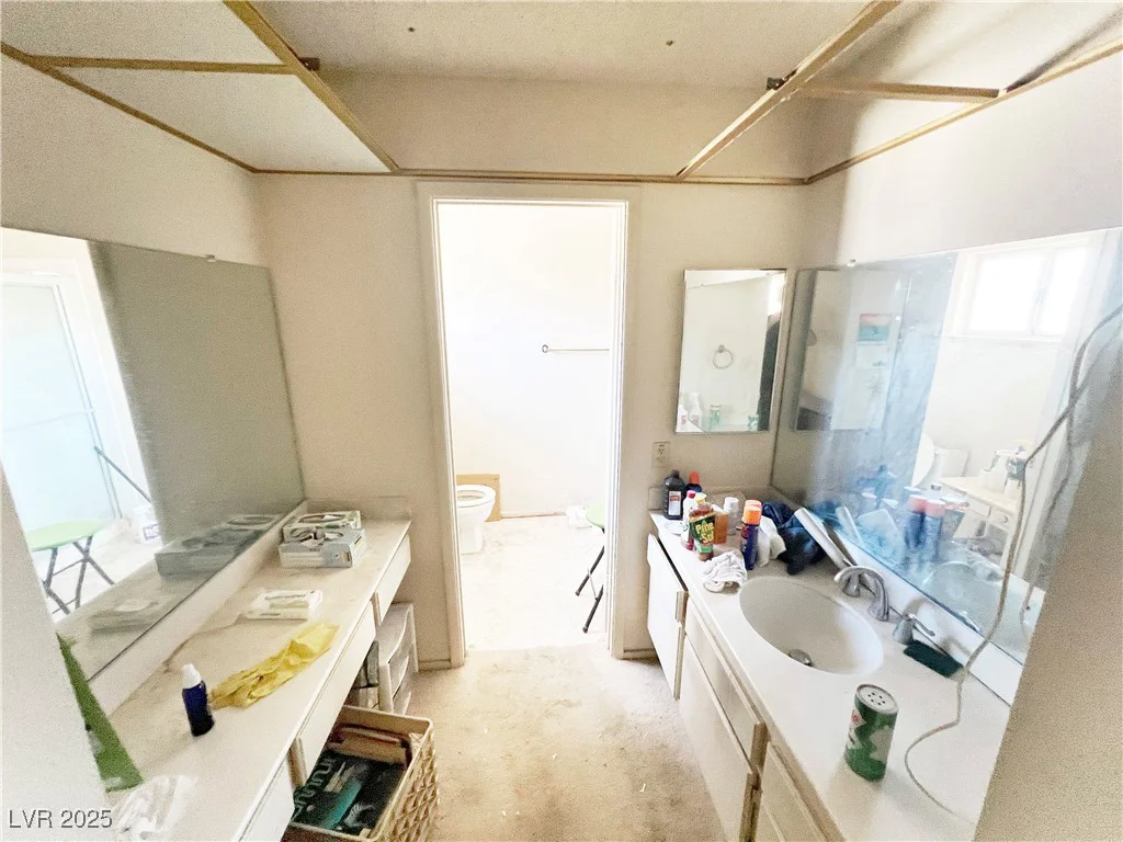 1693 Crest, Las Vegas, NV 89119