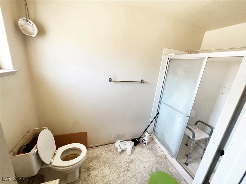 1693 Crest, Las Vegas, NV 89119