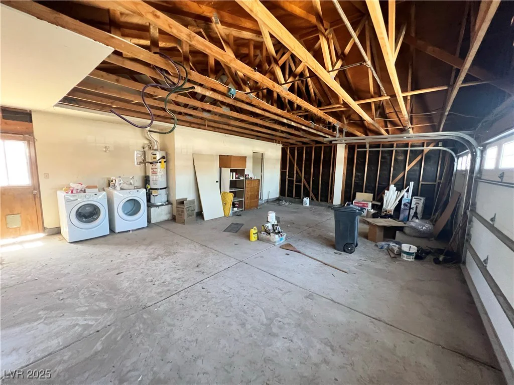 1693 Crest, Las Vegas, NV 89119