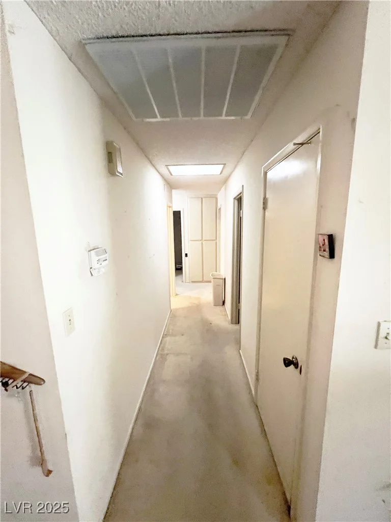 1693 Crest, Las Vegas, NV 89119