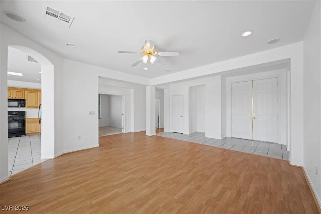 10623 Riva De Fiore, Las Vegas, NV 89135