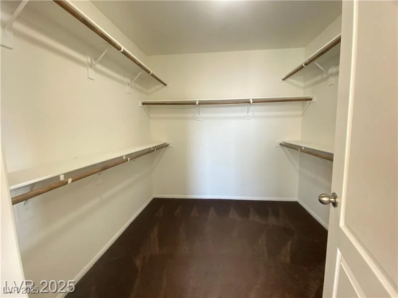 5513 Silent Springs, Las Vegas, NV 89122