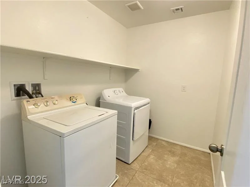5513 Silent Springs, Las Vegas, NV 89122