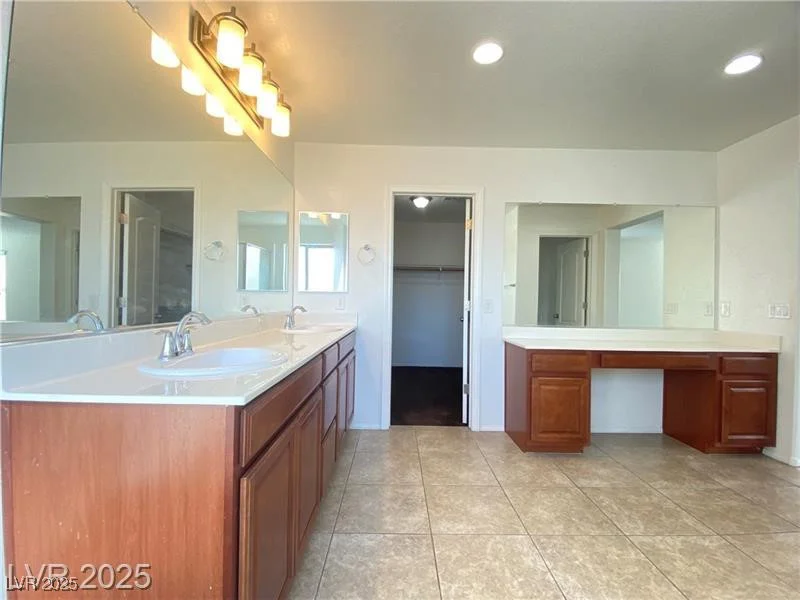 5513 Silent Springs, Las Vegas, NV 89122