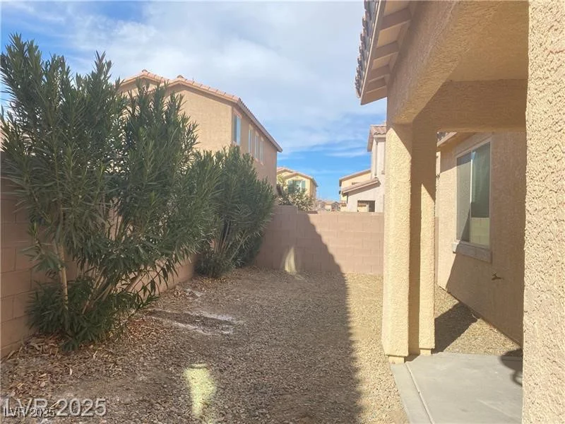 5513 Silent Springs, Las Vegas, NV 89122