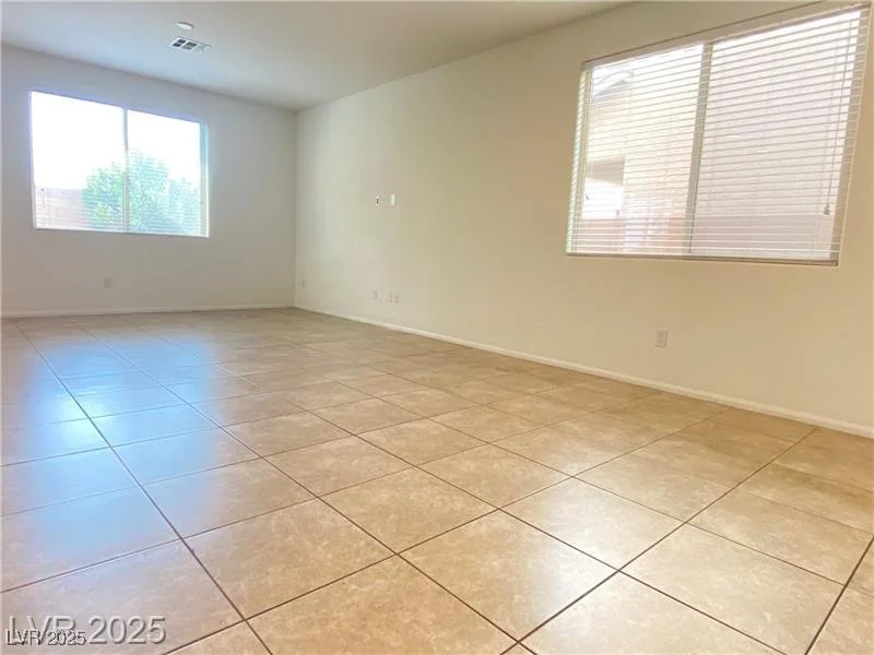 5513 Silent Springs, Las Vegas, NV 89122