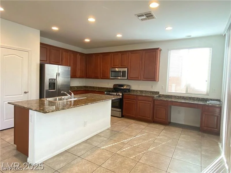 5513 Silent Springs, Las Vegas, NV 89122