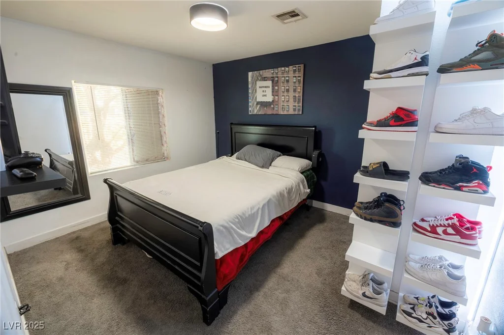 3015 Cedar, Las Vegas, NV 89104