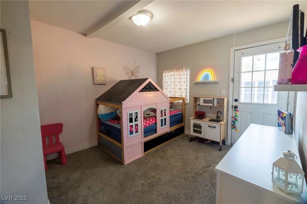 3015 Cedar, Las Vegas, NV 89104