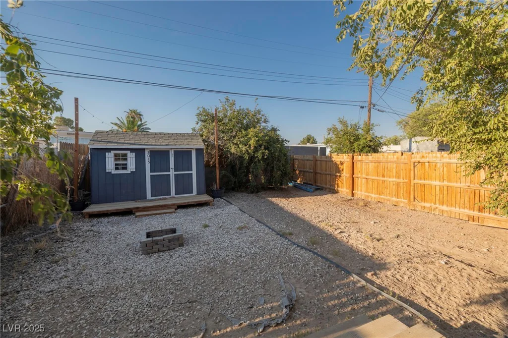 3015 Cedar, Las Vegas, NV 89104