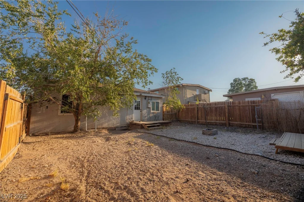 3015 Cedar, Las Vegas, NV 89104