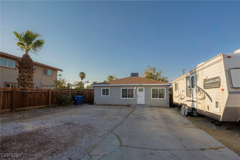 3015 Cedar, Las Vegas, NV 89104