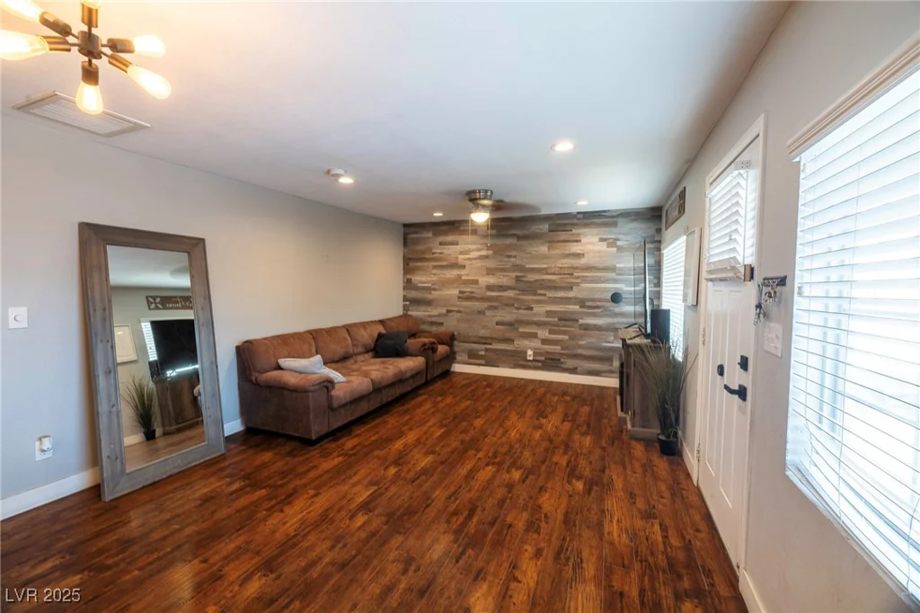 3015 Cedar, Las Vegas, NV 89104