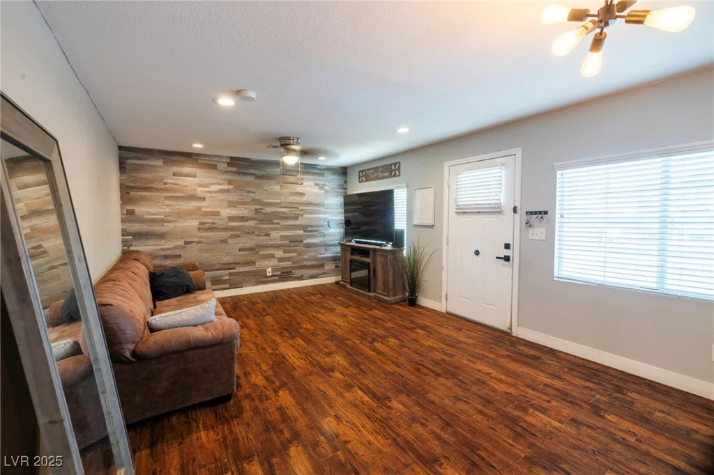 3015 Cedar, Las Vegas, NV 89104