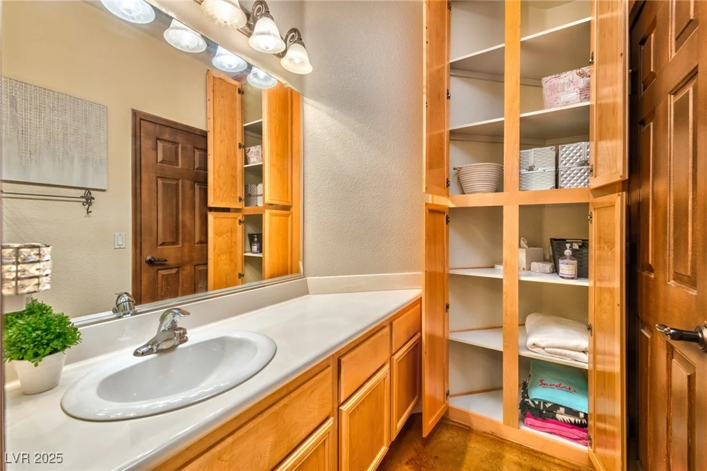 920 Royal Plum, Las Vegas, NV 89144