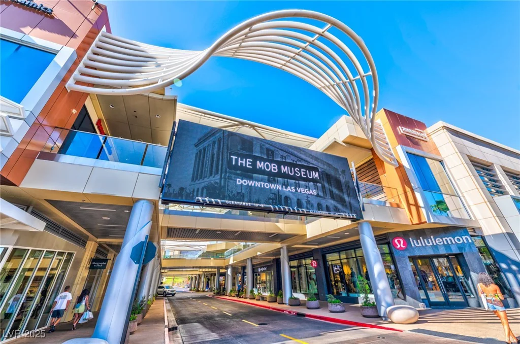 920 Royal Plum, Las Vegas, NV 89144