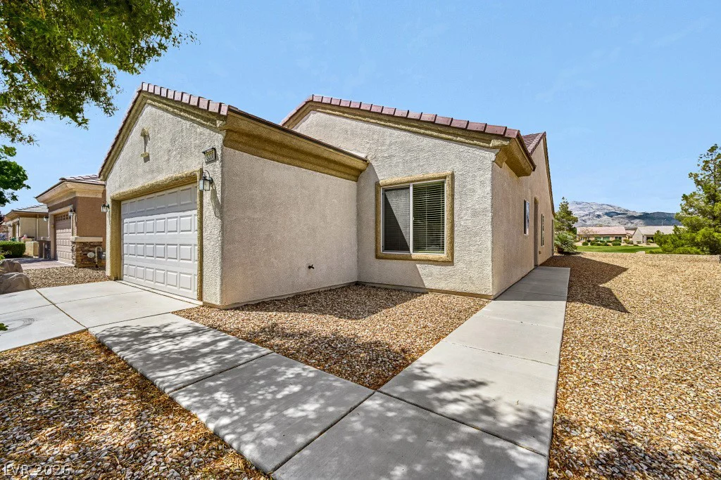 2220 Carrier Dove, North Las Vegas, NV 89084