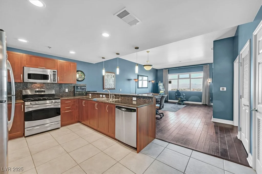 150 Las Vegas, Las Vegas, NV 89101