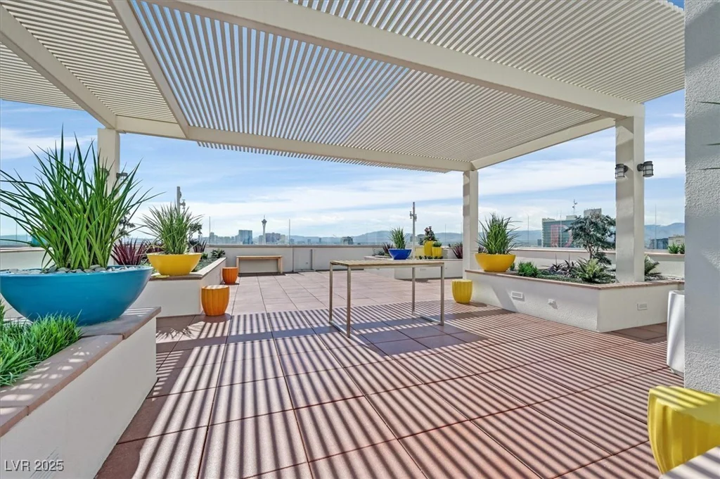150 Las Vegas, Las Vegas, NV 89101