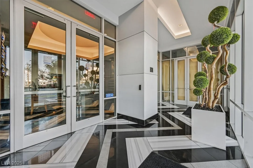 150 Las Vegas, Las Vegas, NV 89101