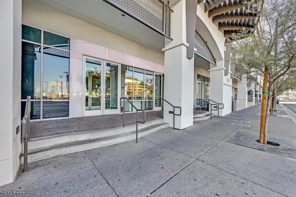150 Las Vegas, Las Vegas, NV 89101