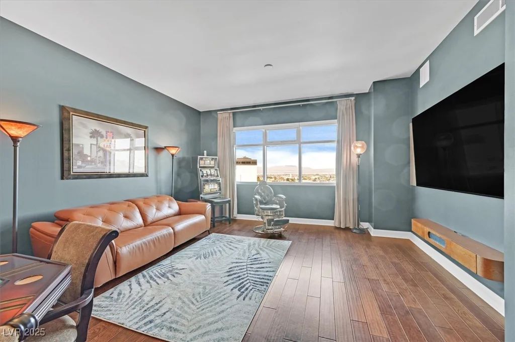 150 Las Vegas, Las Vegas, NV 89101