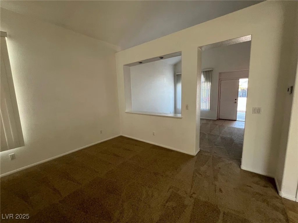 7968 Dinsmore, Las Vegas, NV 89117