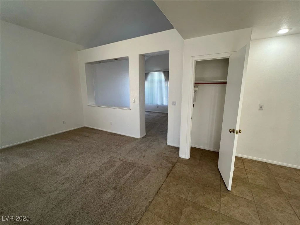 7968 Dinsmore, Las Vegas, NV 89117