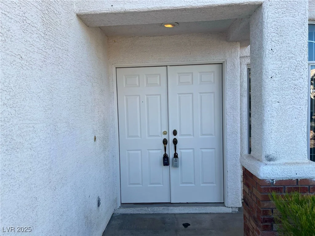 7968 Dinsmore, Las Vegas, NV 89117