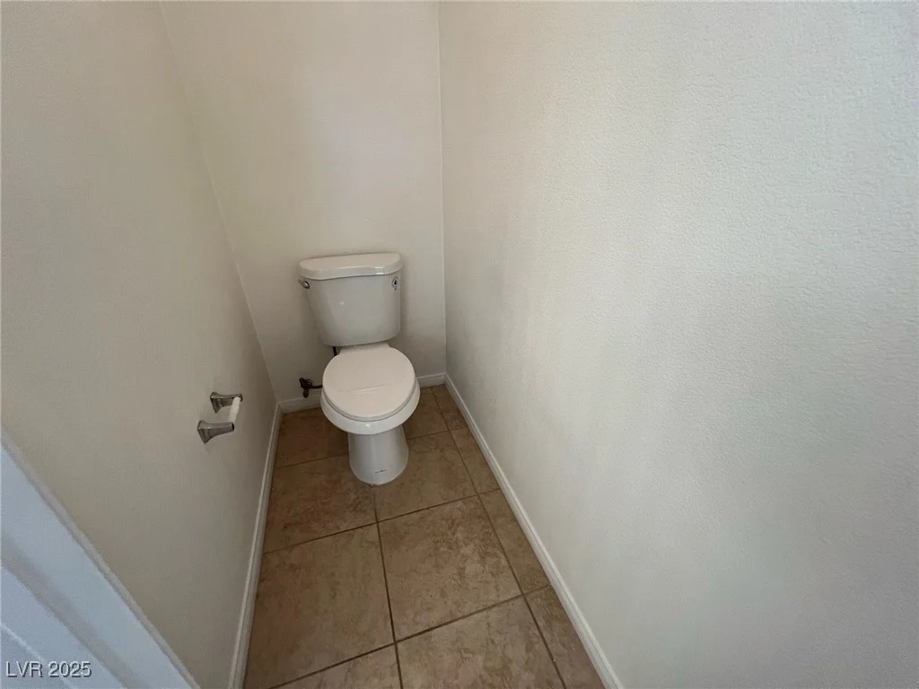 7968 Dinsmore, Las Vegas, NV 89117