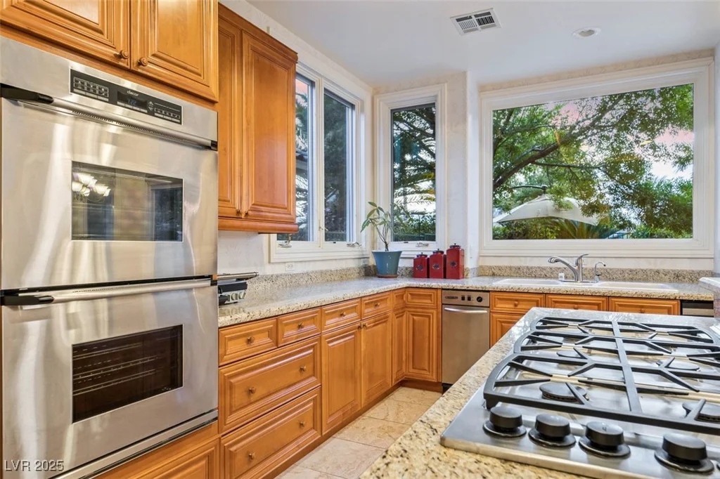 8301 Broad Peak, Las Vegas, NV 89131