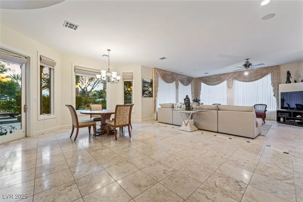 8301 Broad Peak, Las Vegas, NV 89131