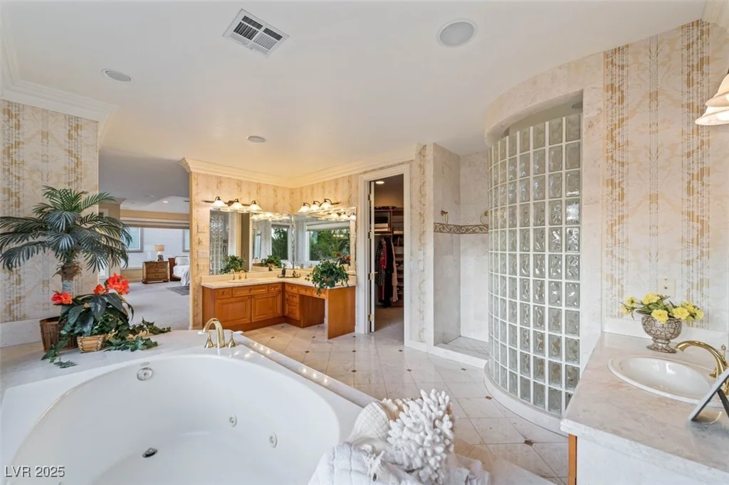 8301 Broad Peak, Las Vegas, NV 89131