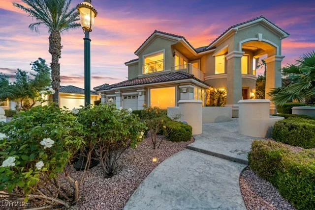 8301 Broad Peak, Las Vegas, NV 89131