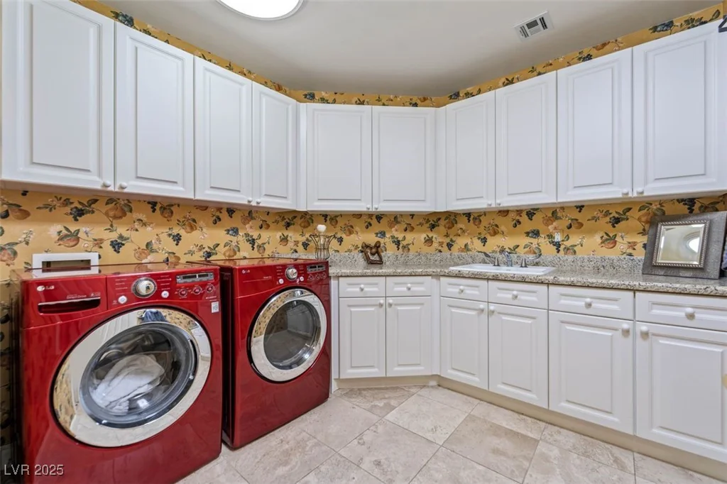 8301 Broad Peak, Las Vegas, NV 89131