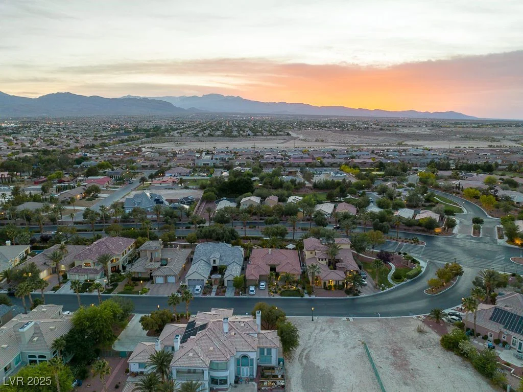 8301 Broad Peak, Las Vegas, NV 89131