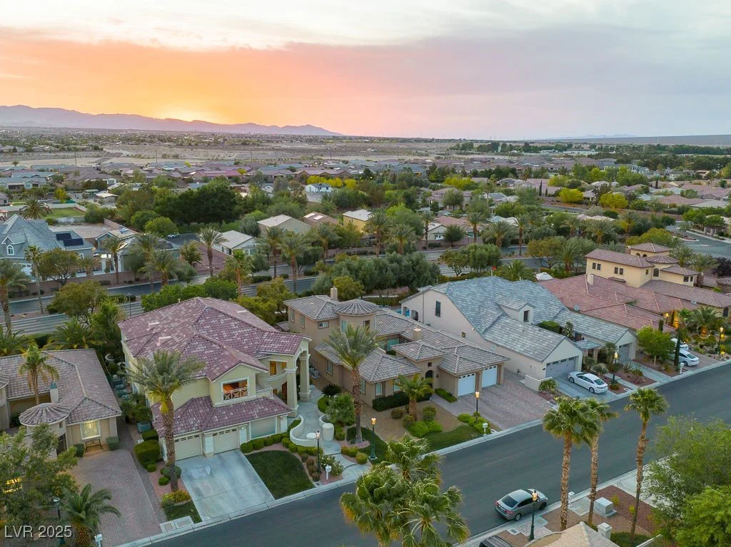 8301 Broad Peak, Las Vegas, NV 89131