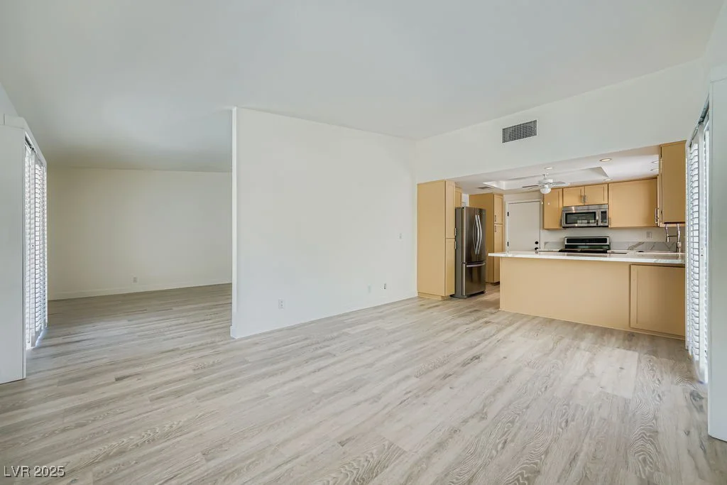 6191 La Palma, Las Vegas, NV 89118