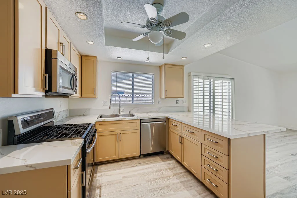 6191 La Palma, Las Vegas, NV 89118