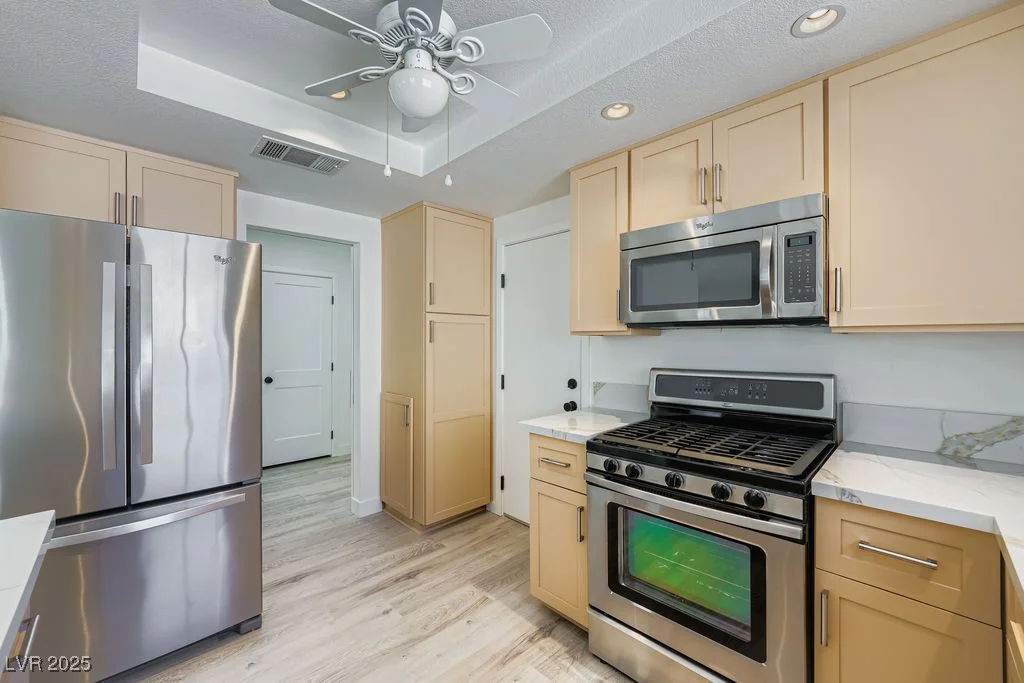 6191 La Palma, Las Vegas, NV 89118