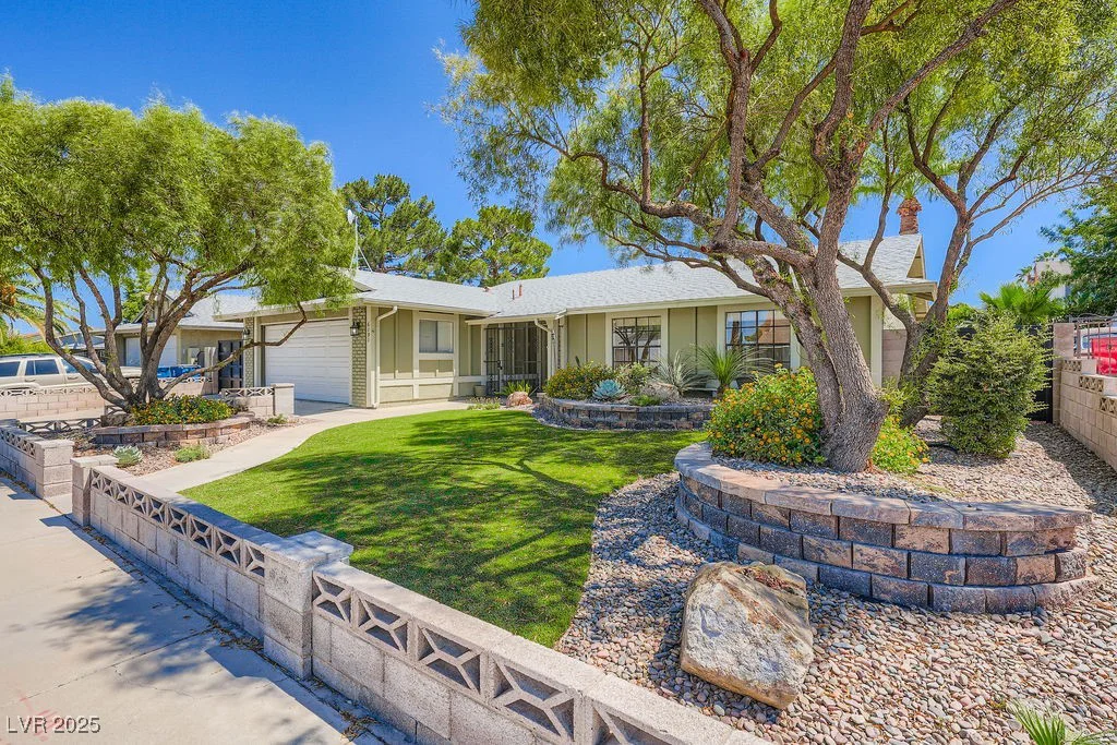 6191 La Palma, Las Vegas, NV 89118