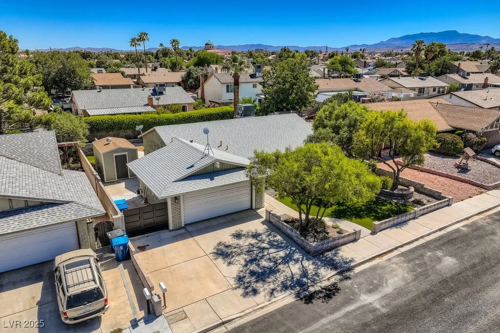 6191 La Palma, Las Vegas, NV 89118